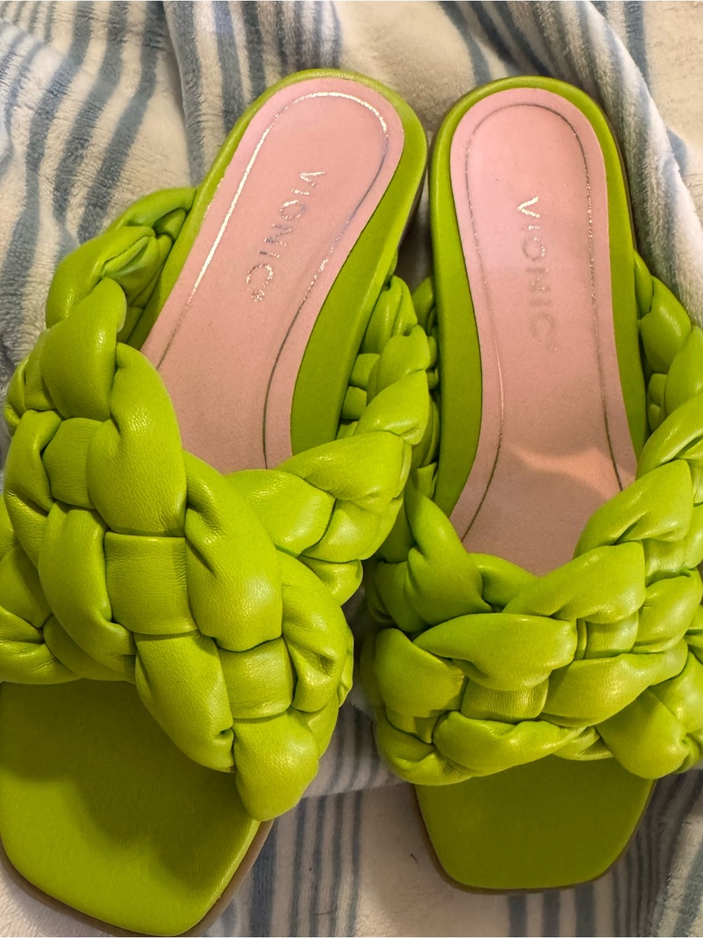 Vionic Lime Green Braided Leather Slide Sandals Women’s Size 7 NIB Comfort - Picture 3 of 11